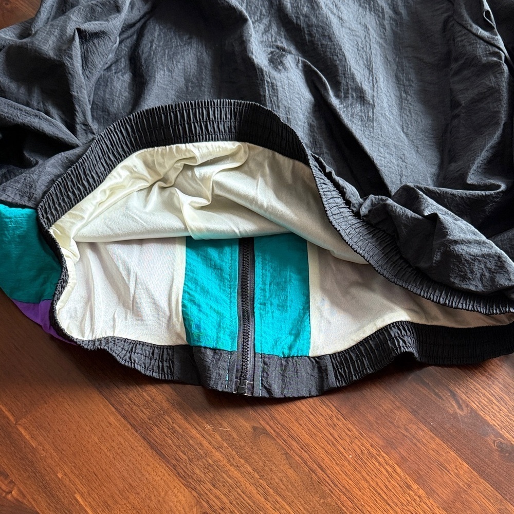 VINTAGE and rare 90 Jack Daniels Jacket - hilton Black, Purple, Teal - large men - Picture 8 of 8